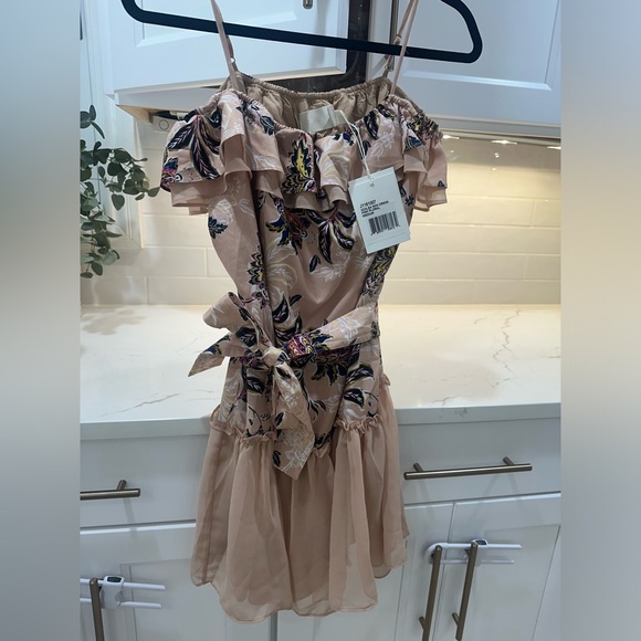 TJD The Jetset Diaries azalea dress medium NWT Peach floral off the shoulder - Picture 2 of 4